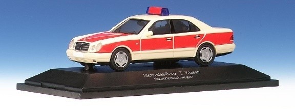 Mercedes-Benz E-Class Limousine 4-door