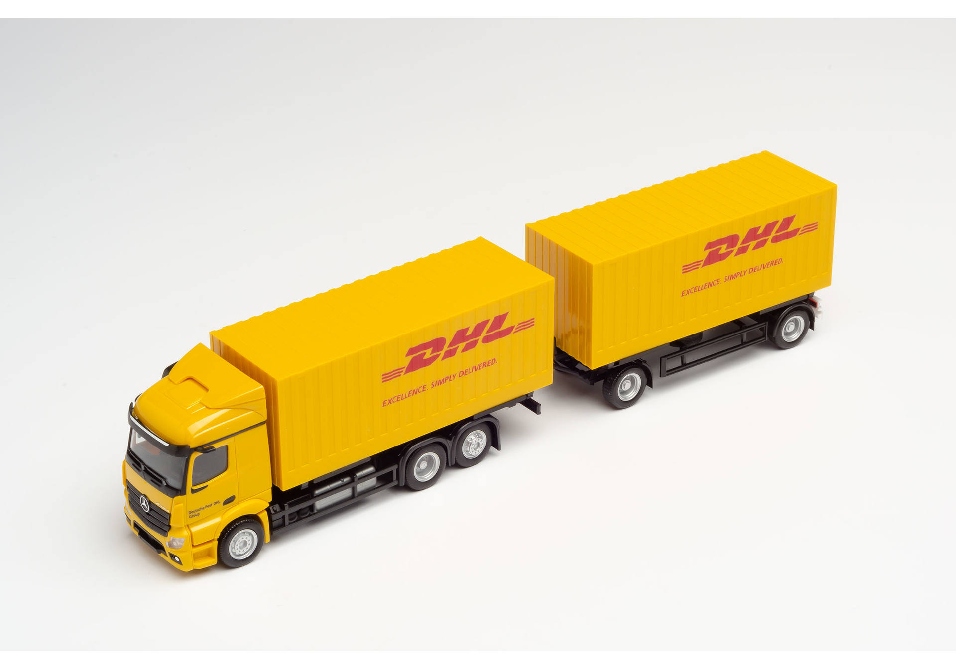 Mercedes-Benz Actros `18 Streamspace 2.3 Cargoboxen-Hängerzug "DHL"