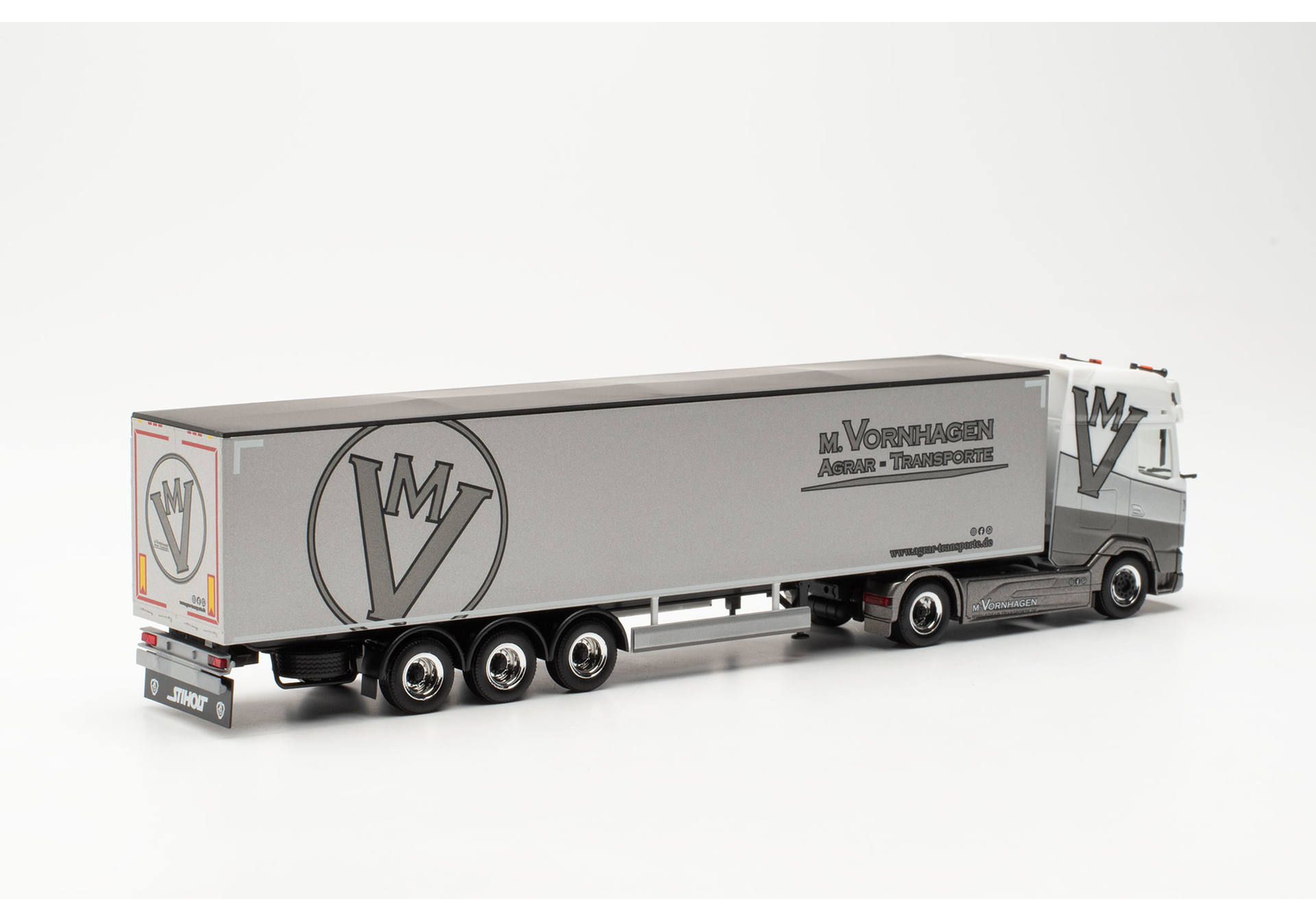 DAF XG+ walking-floor semitrailer "Vornhagen"