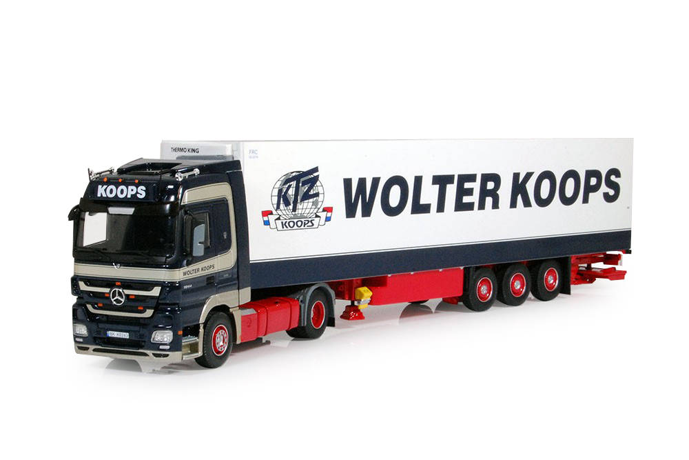 Mercedes-Benz Actros LH MP03 refrigerated box semitrailer "Wolter Koops"