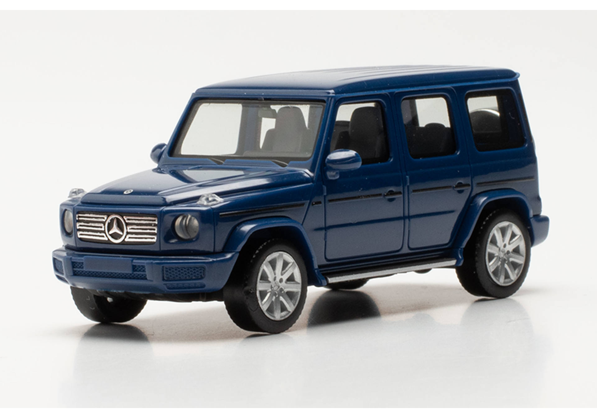 Mercedes-Benz G-class, dark blue