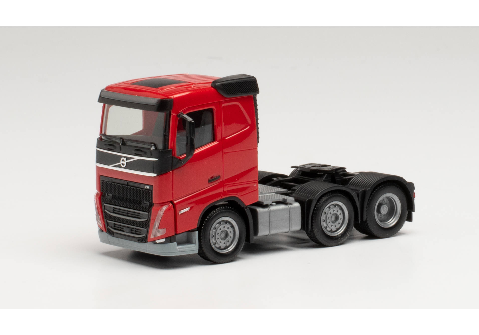 Volvo FH low roof 2020 6×2 tractor, red