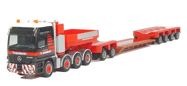 Mercedes-Benz Actros lowboy semitrailer "Mammoet"