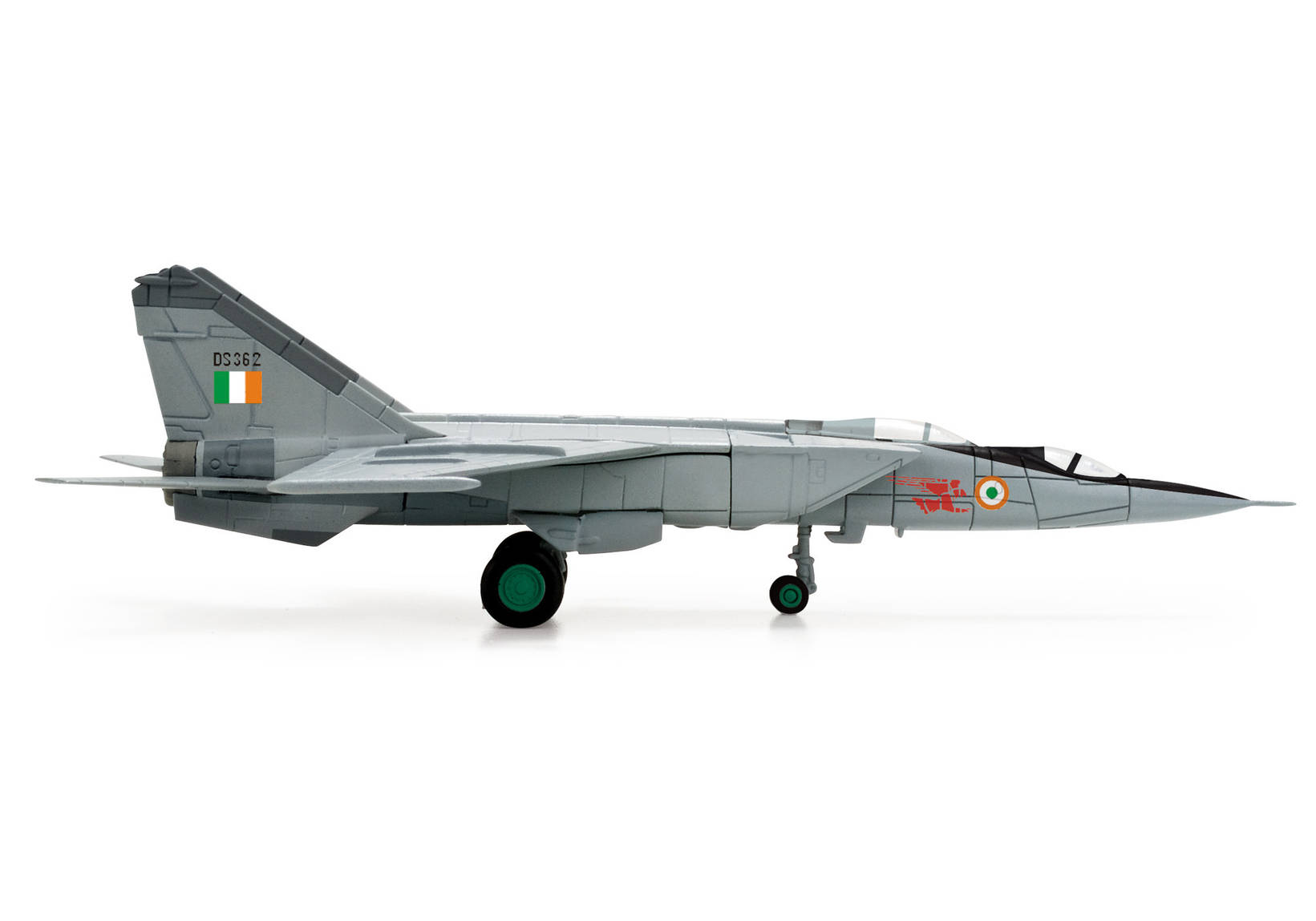 Indian Air Force, Mikoyan MiG-25RU, No 102 Squadron "Trisonics"