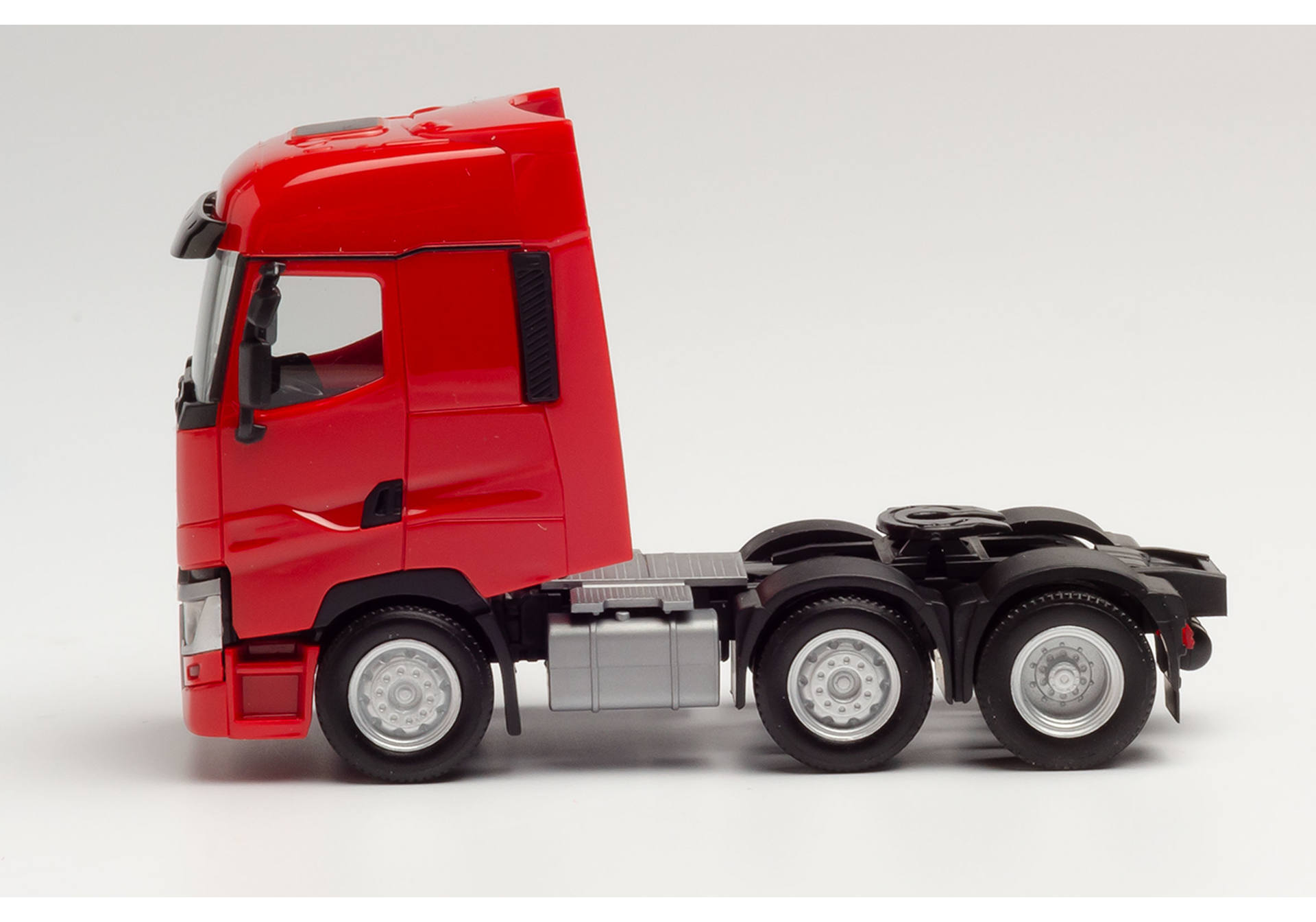 Renault T 6×2 tractor unit, red