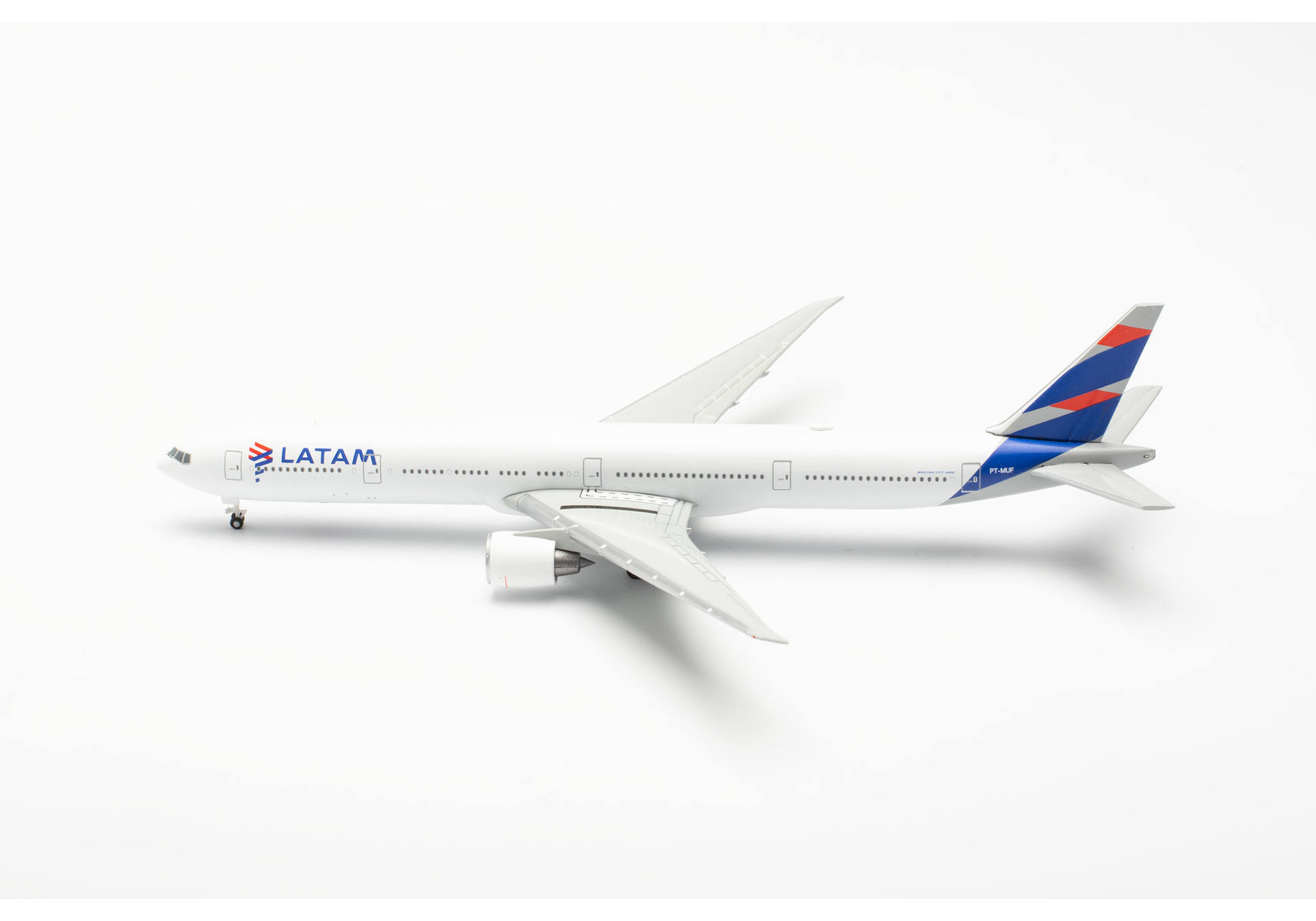 LATAM Airlines Brasil Boeing 777-300ER