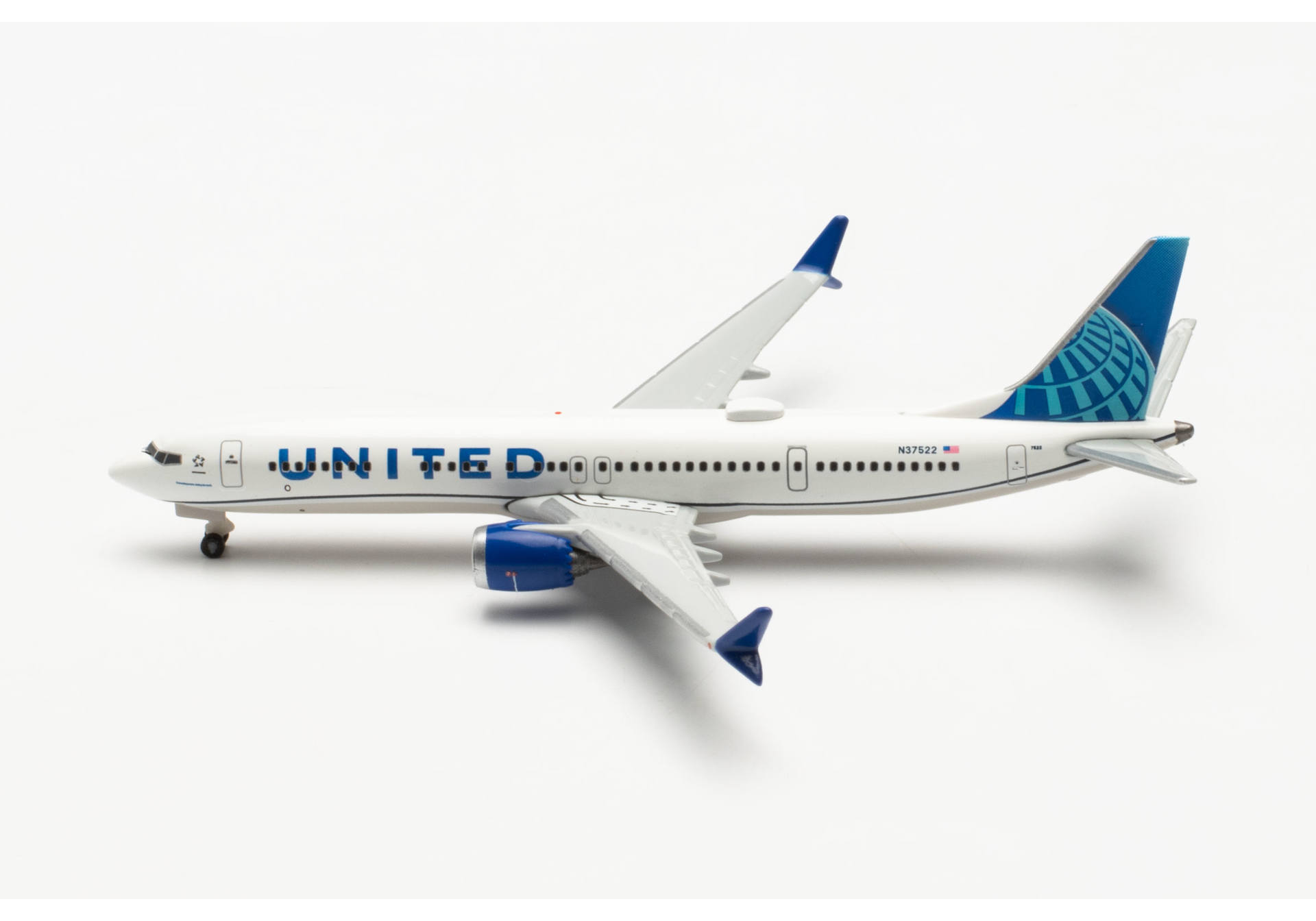 United Airlines Boeing 737 Max 9 – N37522
