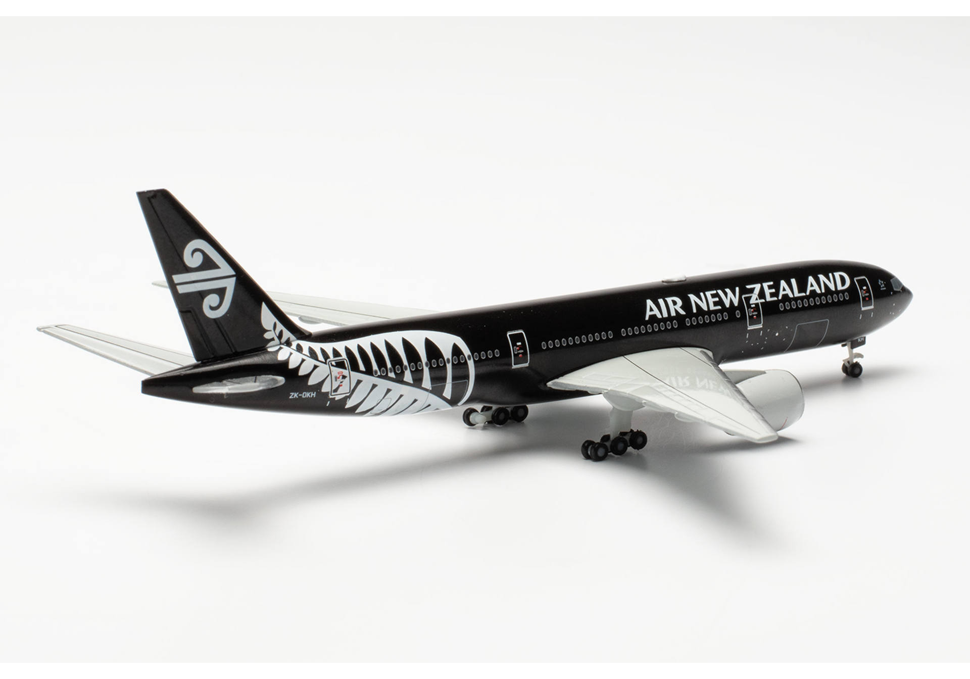 Air New Zealand Boeing 777-200 "All Black Livery"