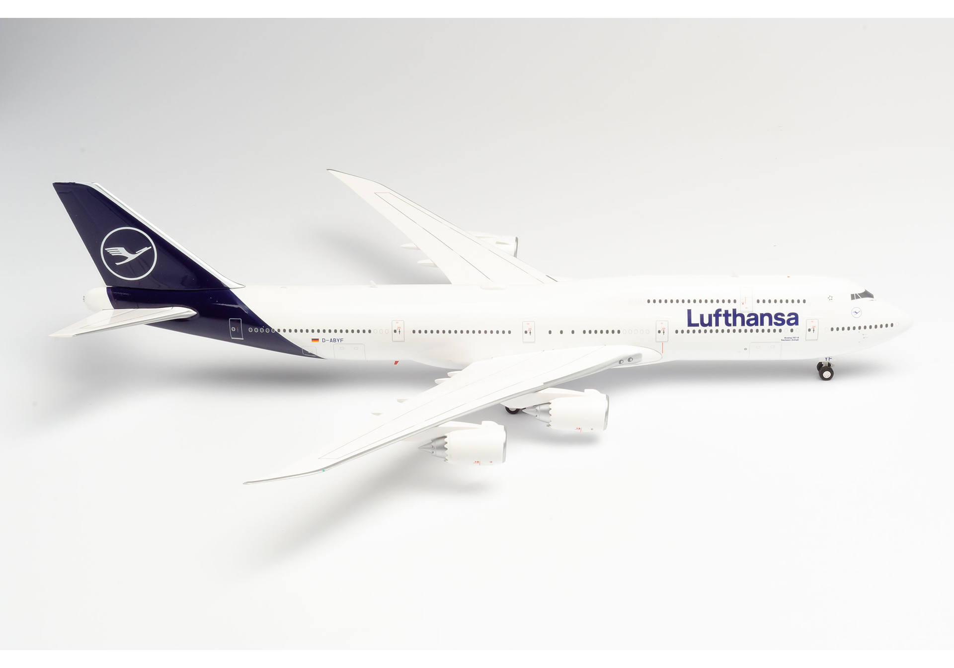 Lufthansa Boeing 747-8 Intercontinental - new 2018 colors