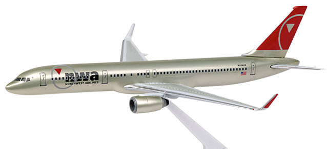 Northwest Airlines Boeing 757-200. This item comes / came in Wooster branded packaging.