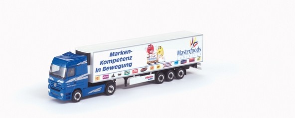 Mercedes-Benz Actros LH '02 Catchel case saddle train