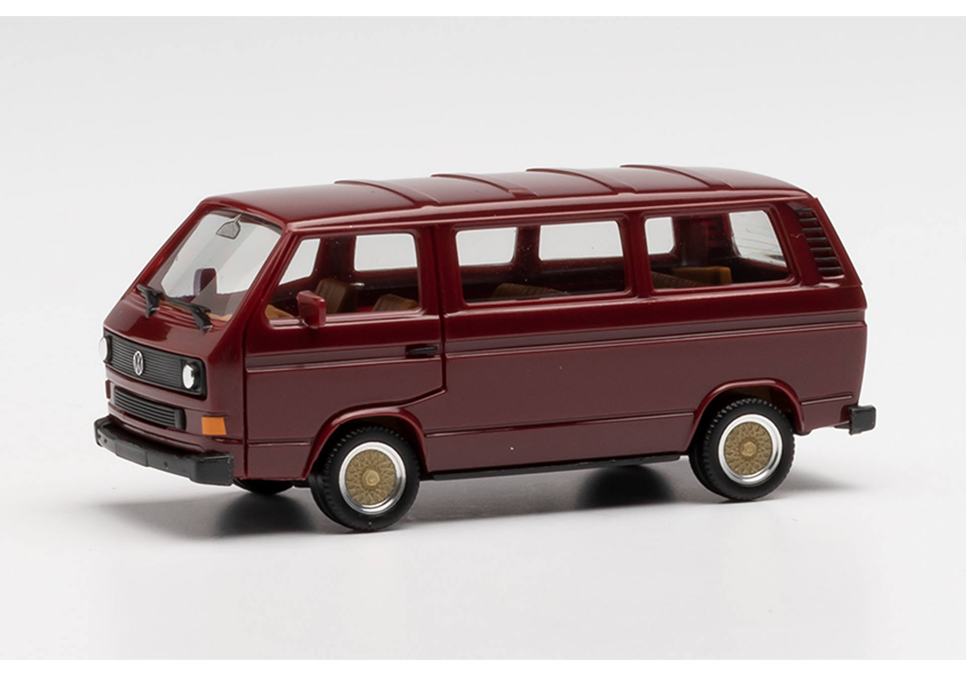 VW T3 Bus mit BBS-Felgen, weinrot