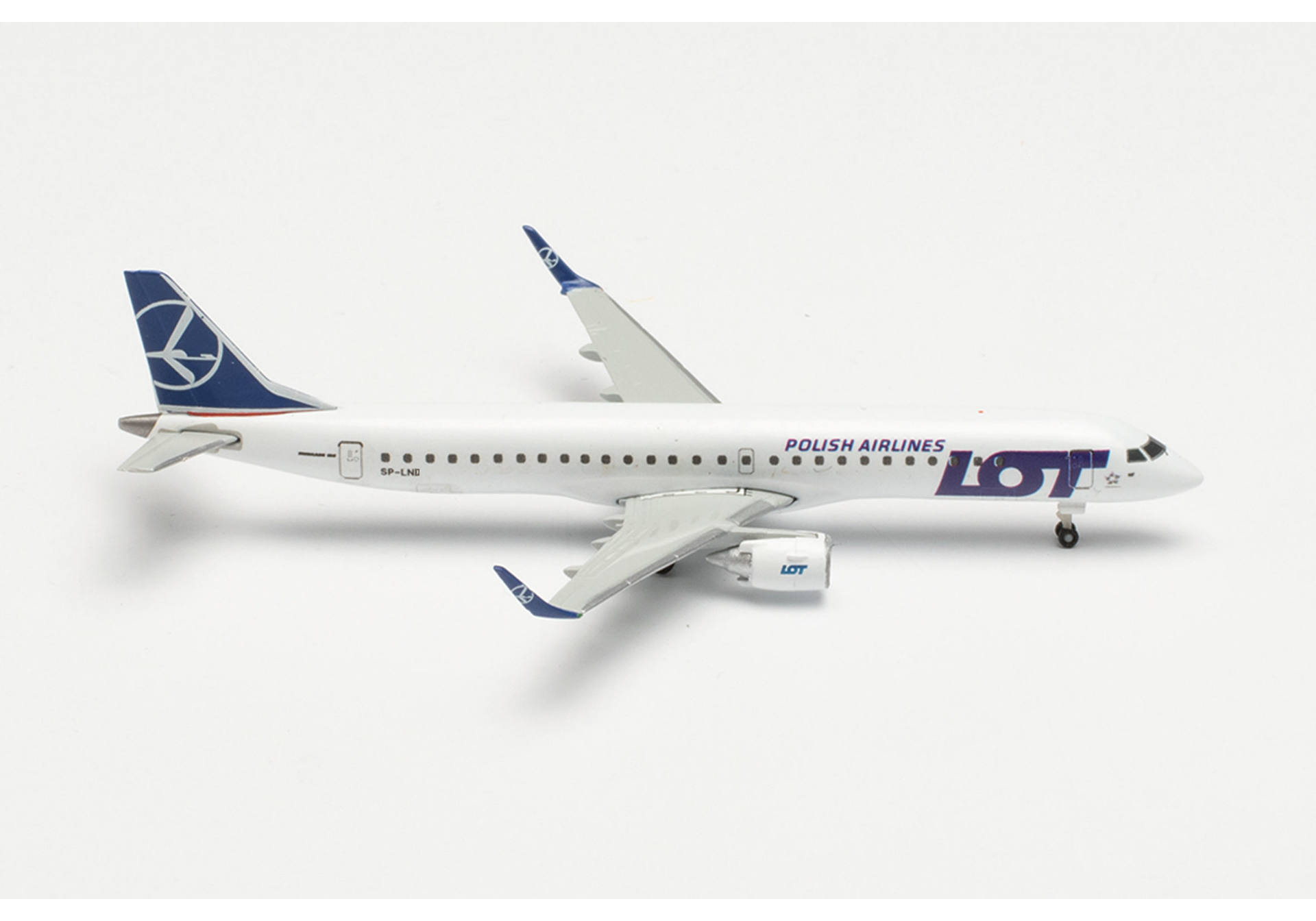 LOT Polish Airlines Embraer E195 – SP-LND