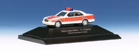 Mercedes-Benz E 320 emergency doctor