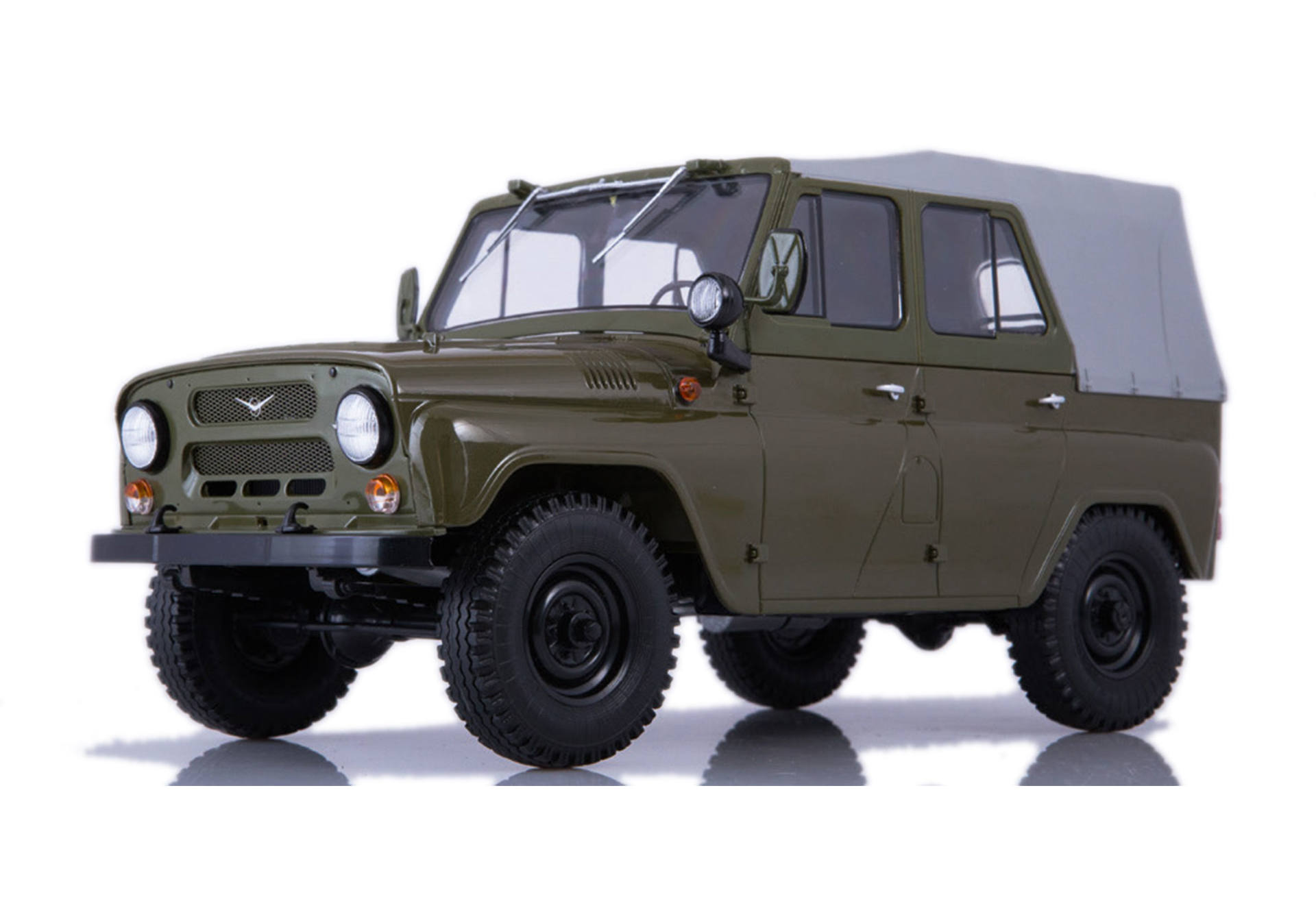 TUAZ-469 with soft top