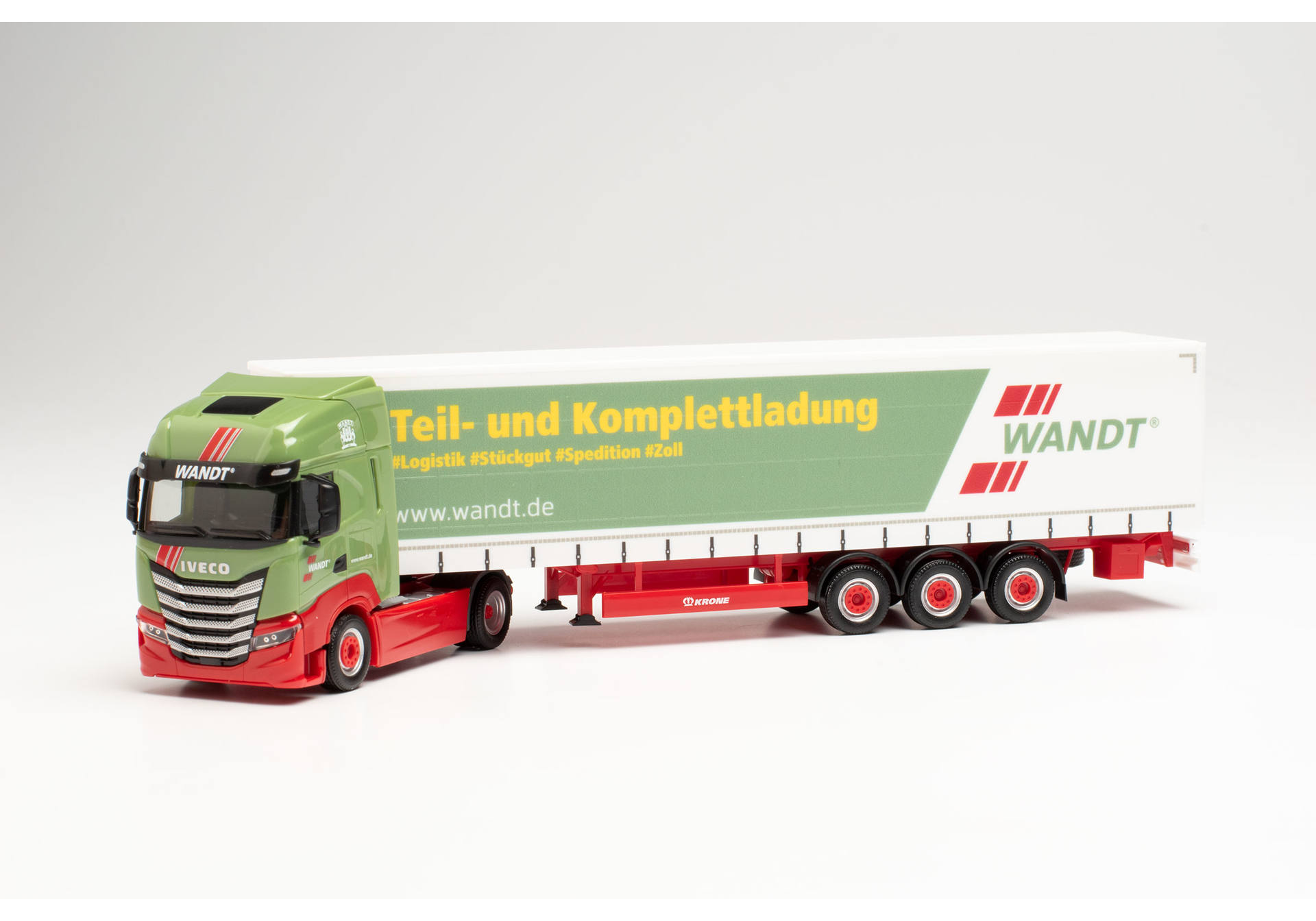 Iveco S-Way Gardinenplanen-Sattelzug „Wandt"