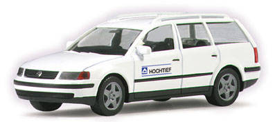 VW Passat Variant with roof rack "Hochtief"