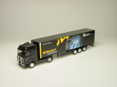 Mercedes-Benz Actros LH '02 case saddle train