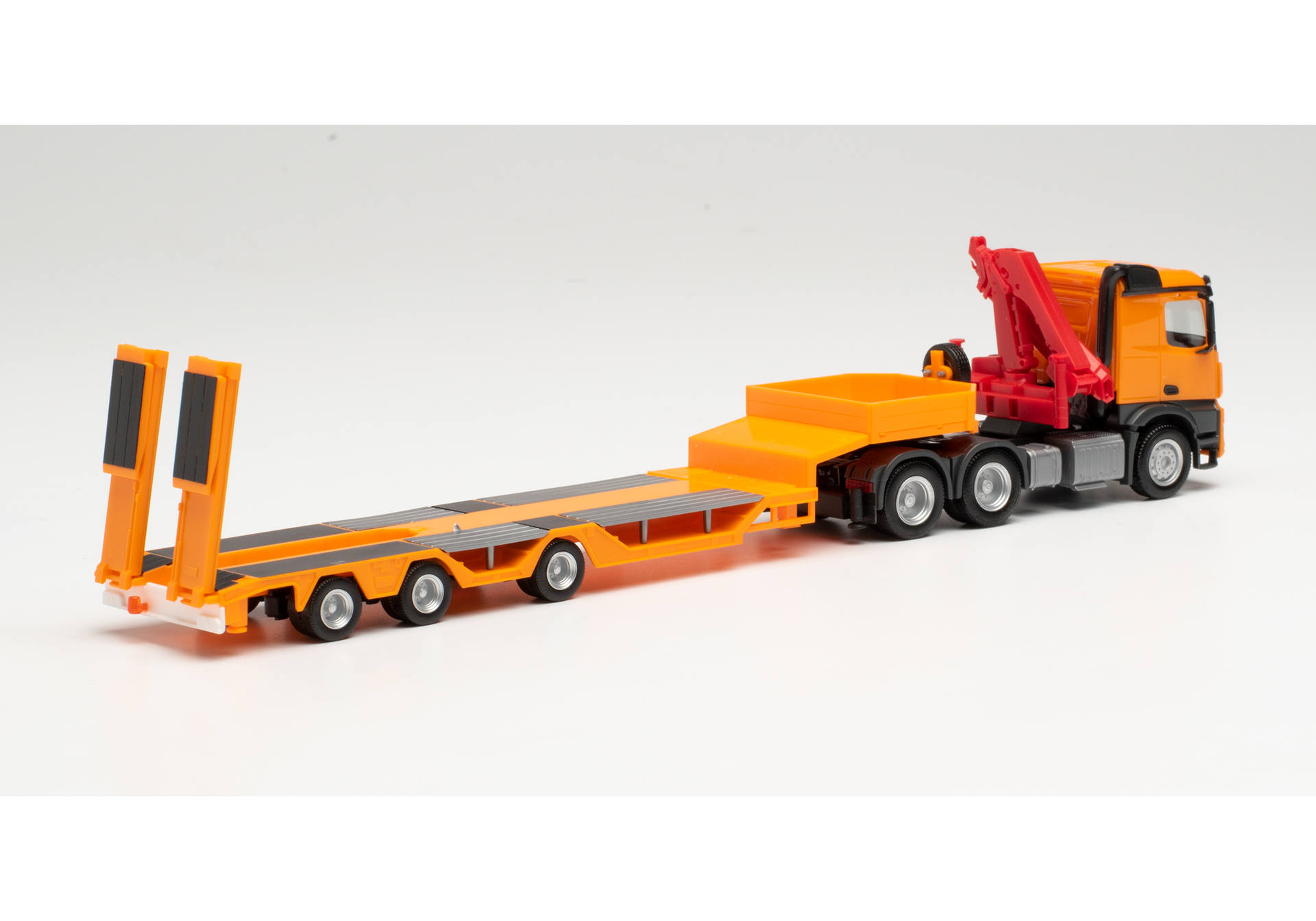 Mercedes-Benz Arocs Classic 6×4 with loading crane all-rounder semitrailer tractor, municipal orange