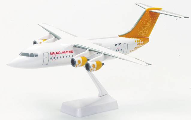 MALMÖ AVIATION Avro RJ100. This item comes / came in Wooster branded packaging.