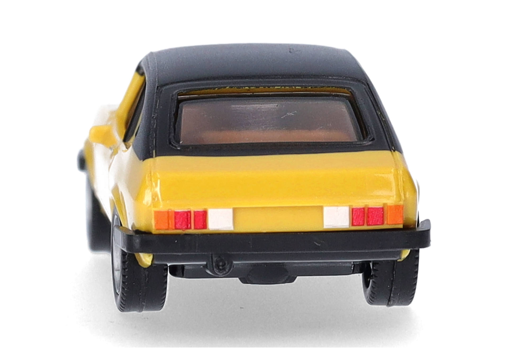 Ford Capri II with vinyl roof, daytona yellow