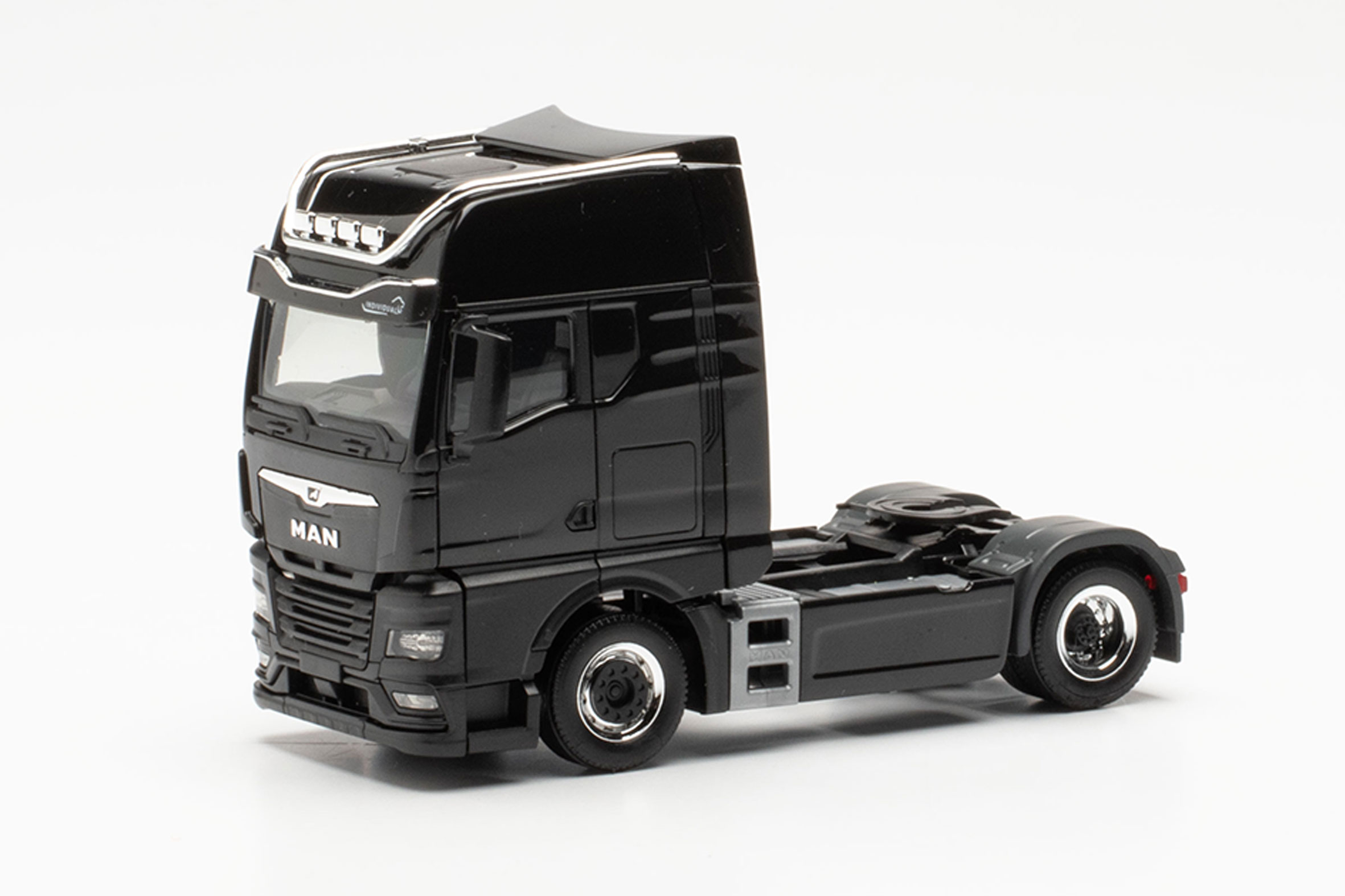 MAN TGX GX rigid tractor 2axles, black