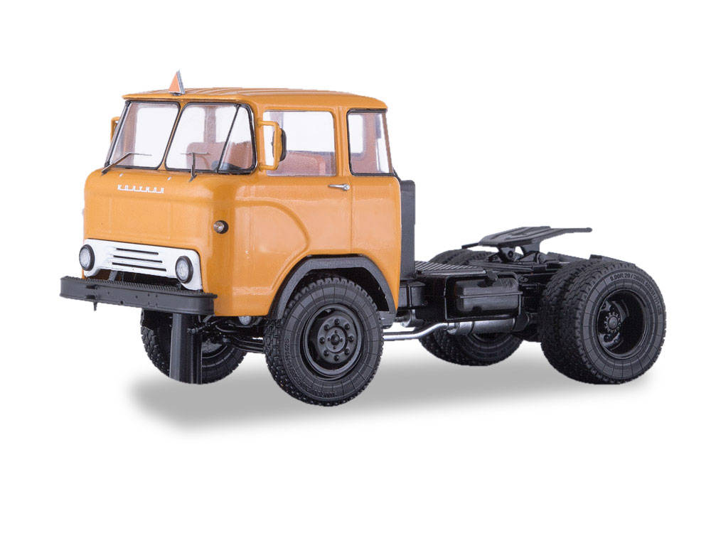 SSM: KAZ-608 tractor