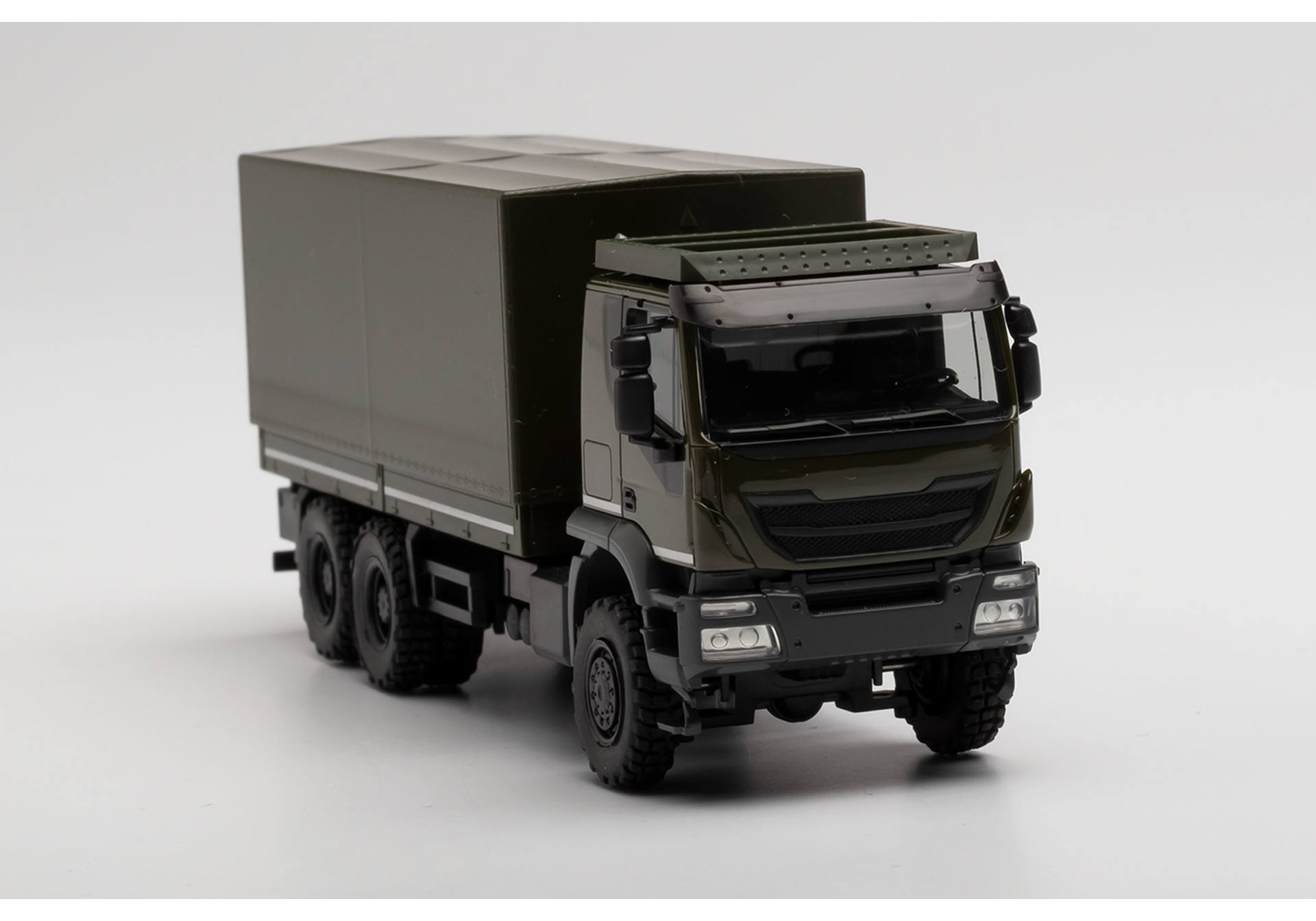 Iveco Trakker 6x6 Pritsche/Plane „Bundeswehr“