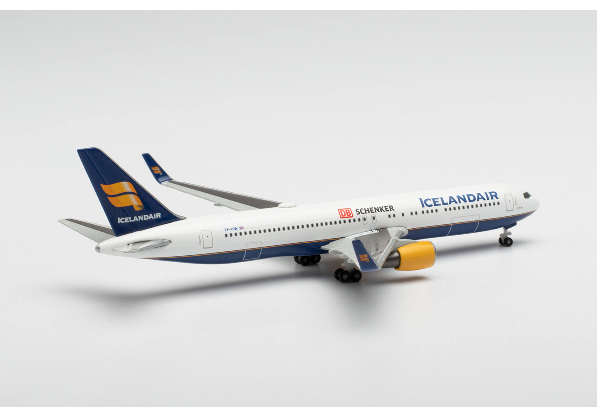 Icelandair Boeing 767-300