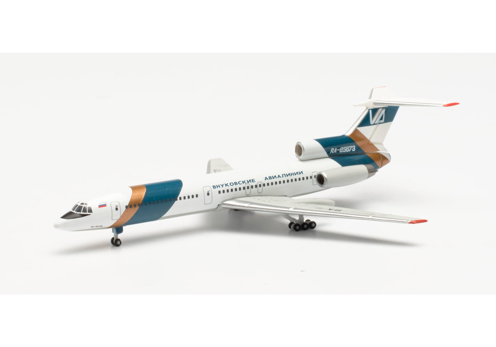 Vnukovo Airlines Tupolev TU-154M - RA-85673