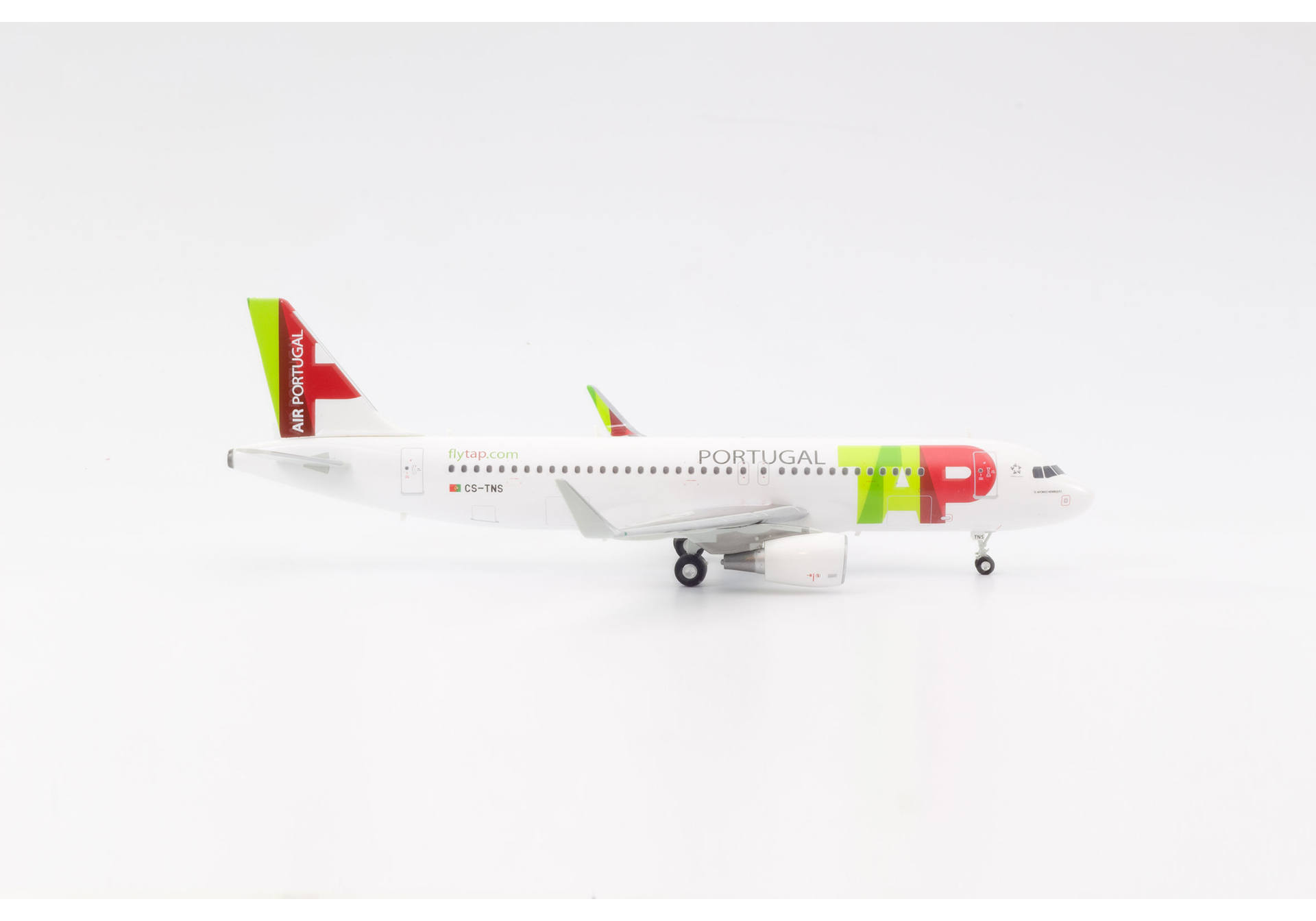 TAP Portugal Airbus A320 - CS-TNS "D. Afonso Henriques"