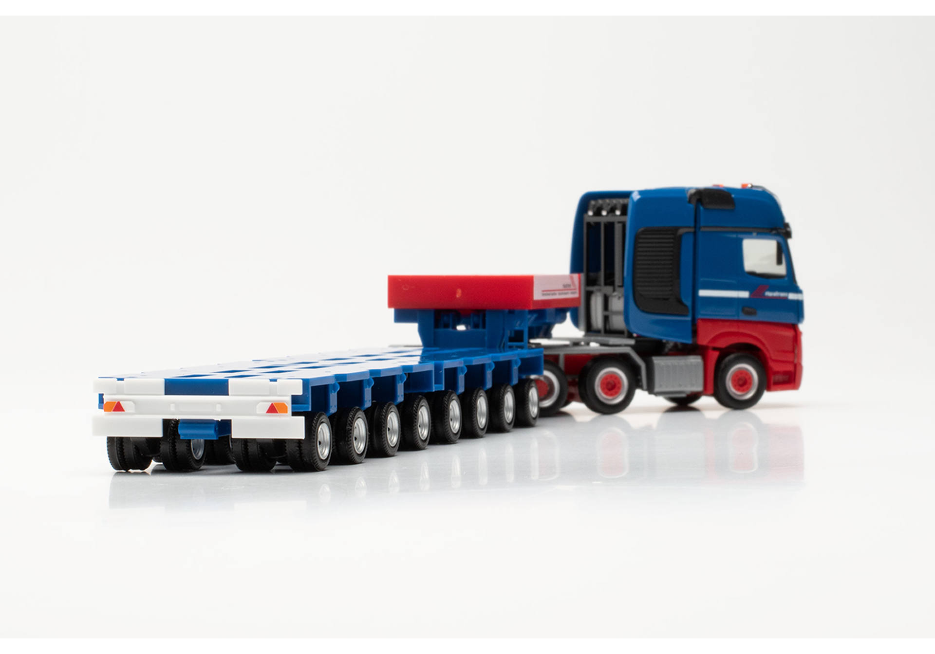 Mercedes-Benz Actros Gigaspace `18 Schwerlast-Sattelzug „Riwatrans“