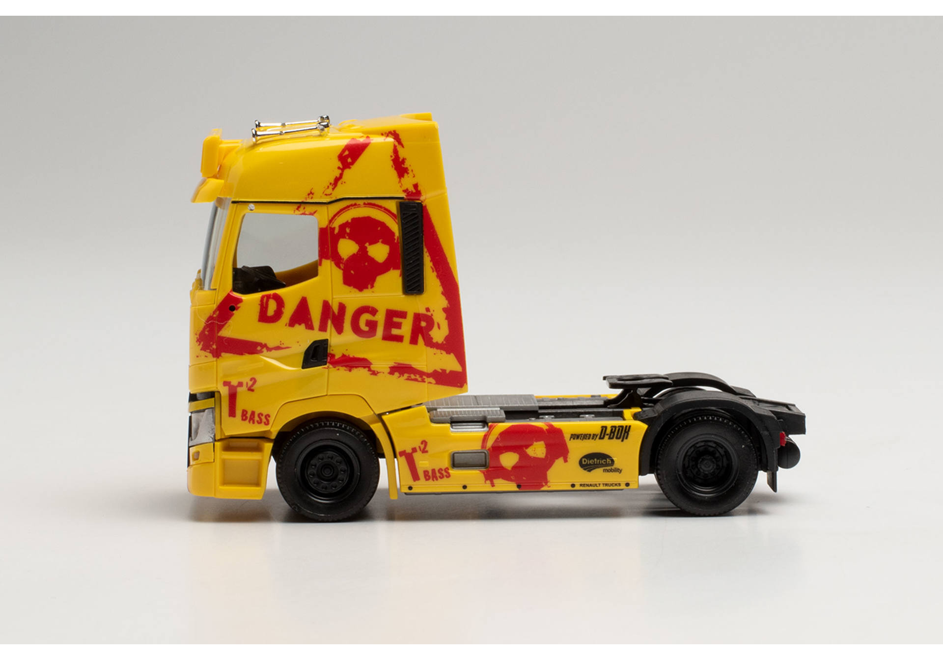 Renault T tractor Danger/Dietrich Nutzfahrzeuge