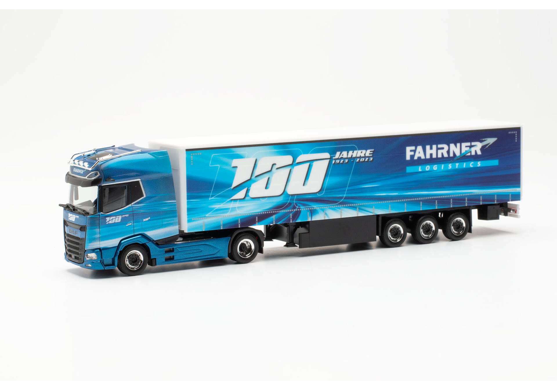 DAF XG+ curtain canvas semitrailer truck „Fahrner Logistik“