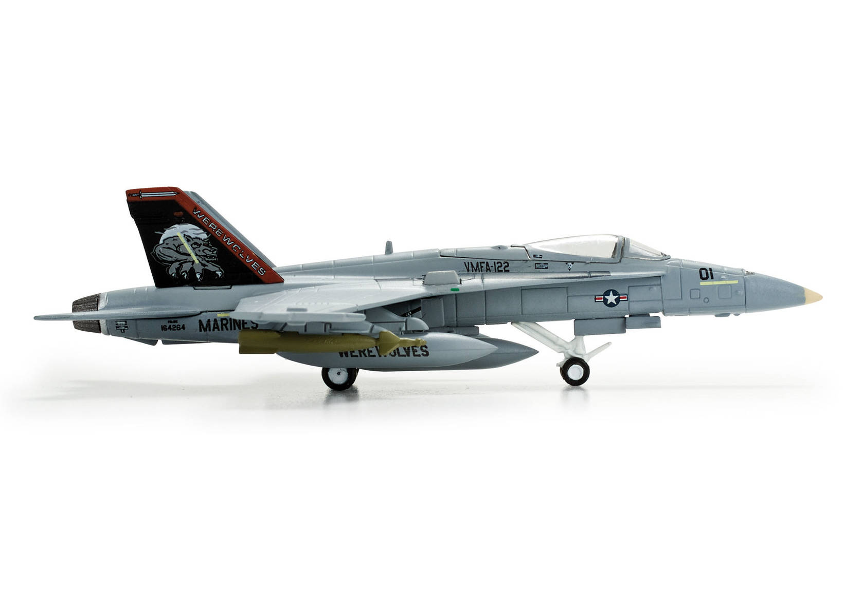 US Marine Corps VMFA-122 McDonnell Douglas F/A-18C Hornet "Werewolves"