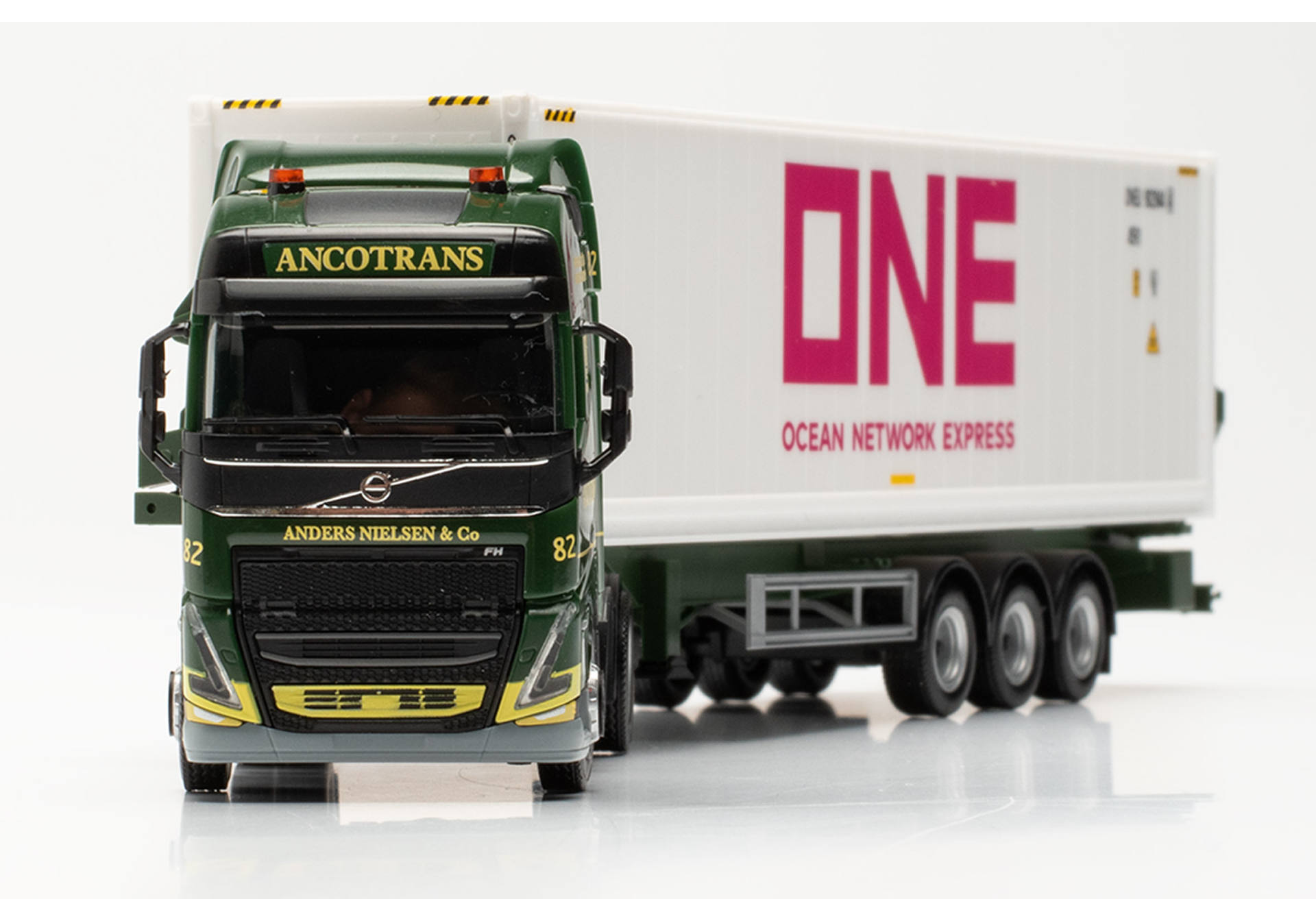 Volvo FH Gl. (2020) 6x2 Container-Seitenlader „Ancotrans/ONE“ (Hamburg)