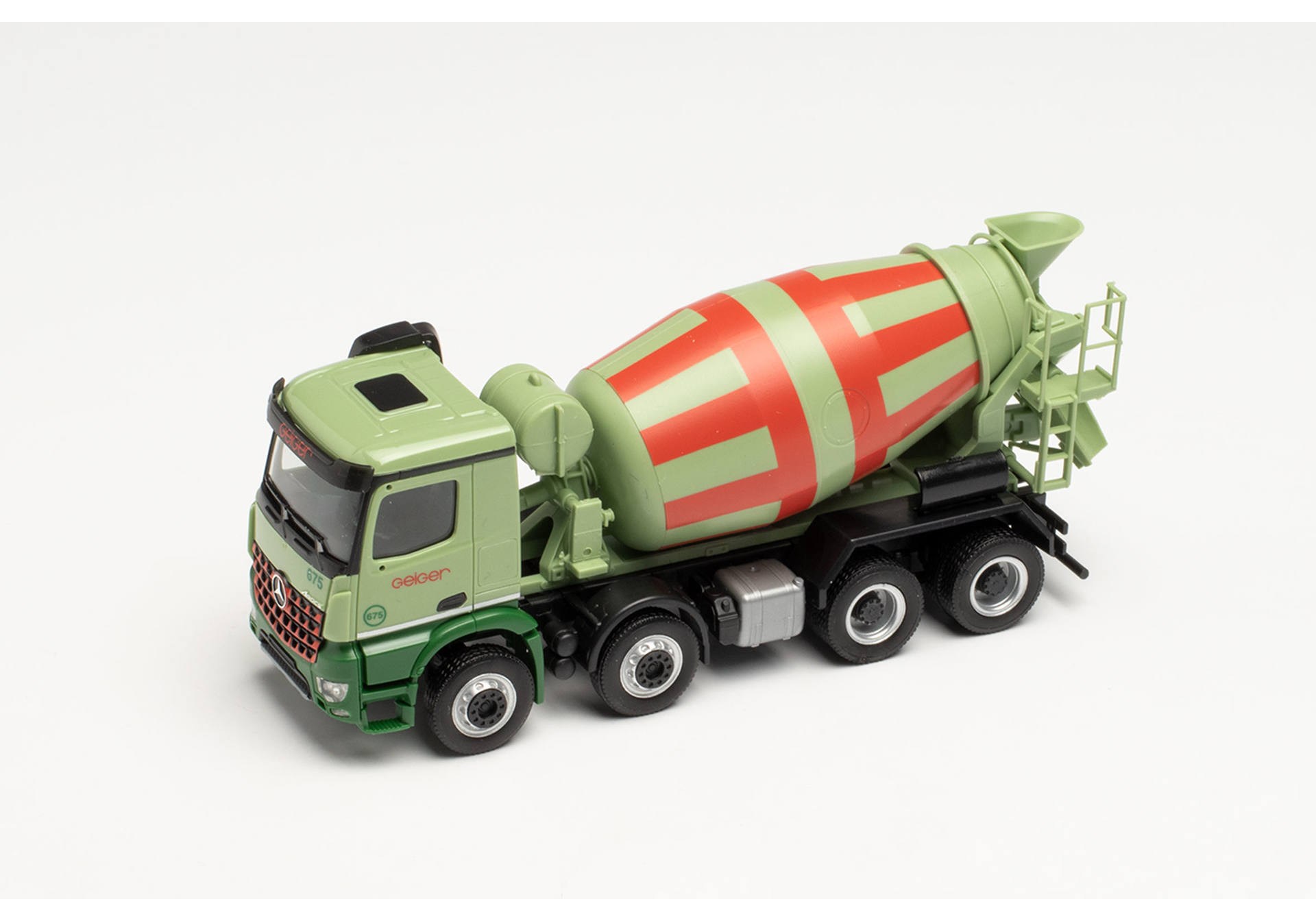 Mercedes-Benz Arocs M 4-achs Betonmischer Geiger