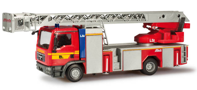 MAN TGL with turnable ladder L32 "Dresden fire department"
