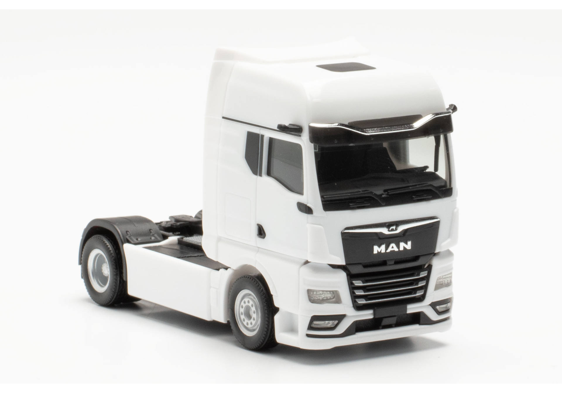 MAN eTGX rigid tractor, white