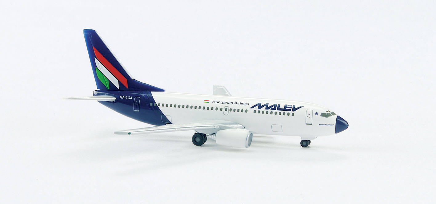 Malév Boeing 737-700