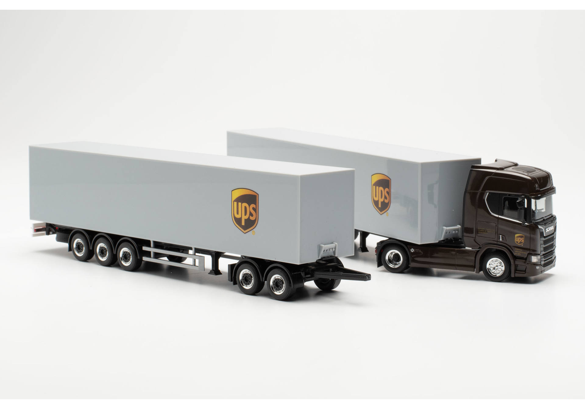 Scania CR 20 HD with two box semitrailer "UPS Spanien" (Spain/Madrid)