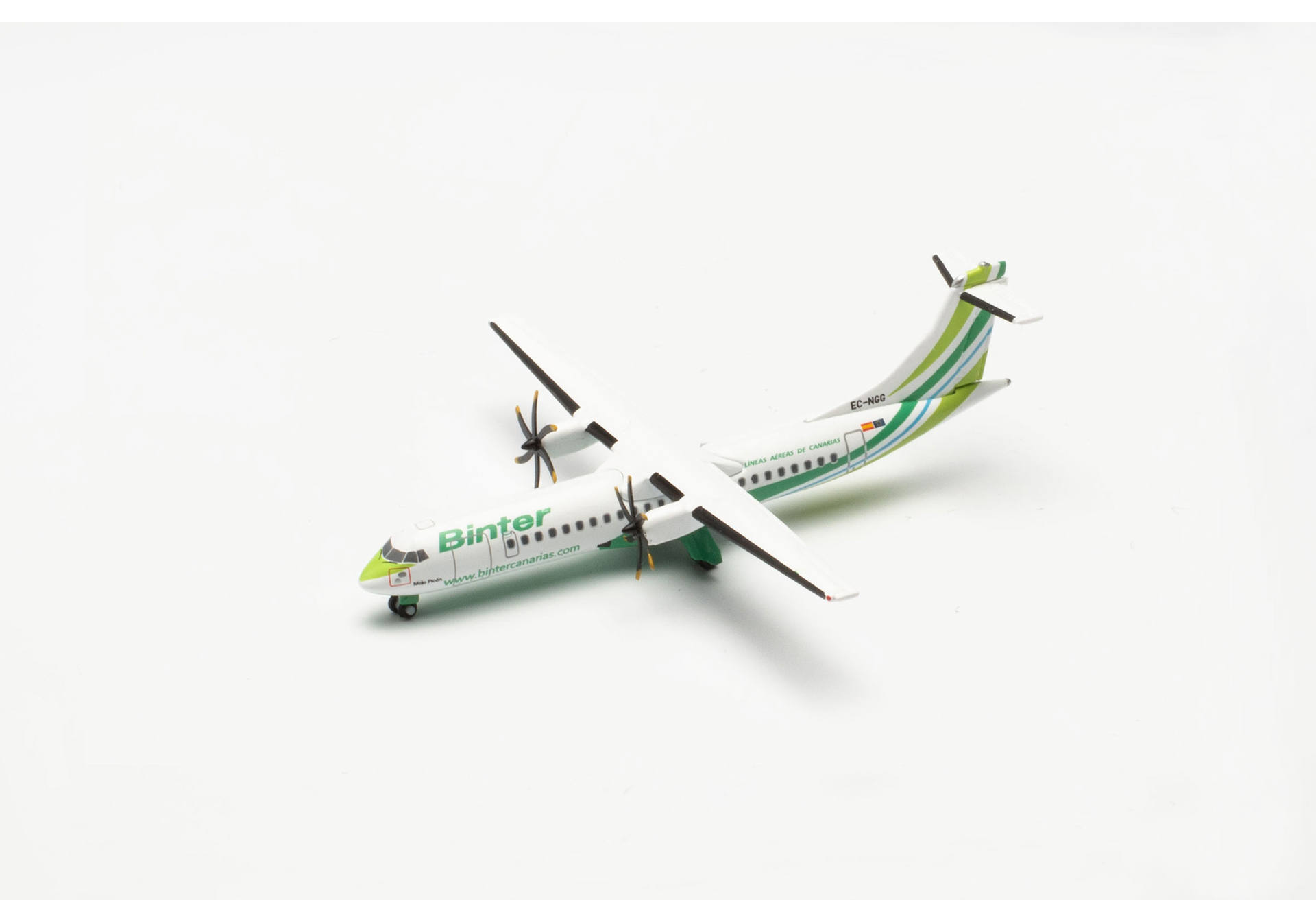 Binter Canarias ATR-72-600 - EC-NGG "Mojo Picón"