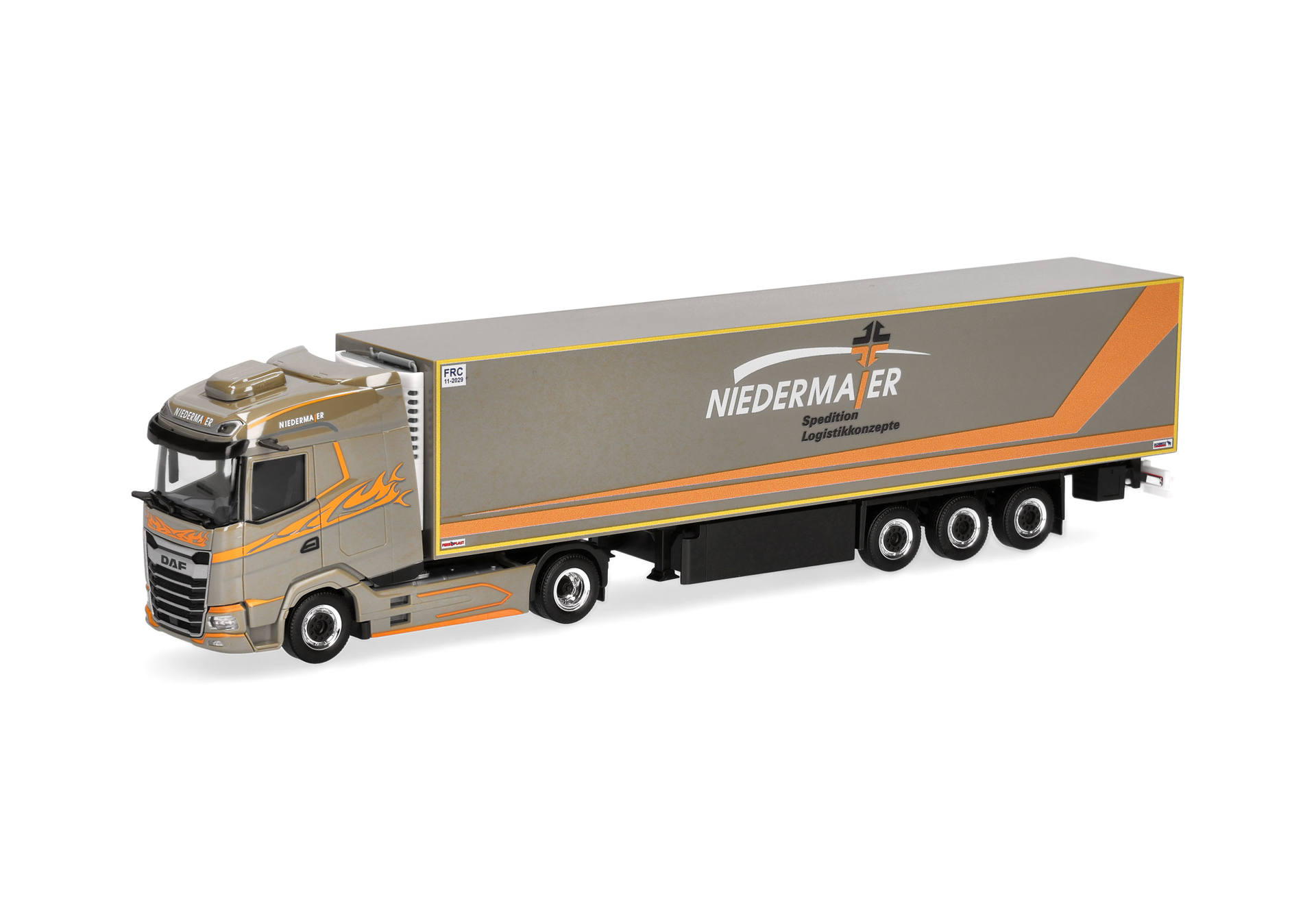 DAF XG refrigerated box semitrailer truck "Niedermaier" (Bavaria/Landau an der Isar)