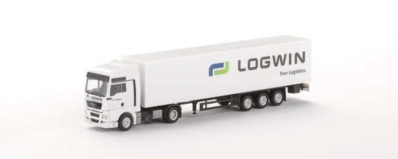 MAN TGX XXL case saddle train
