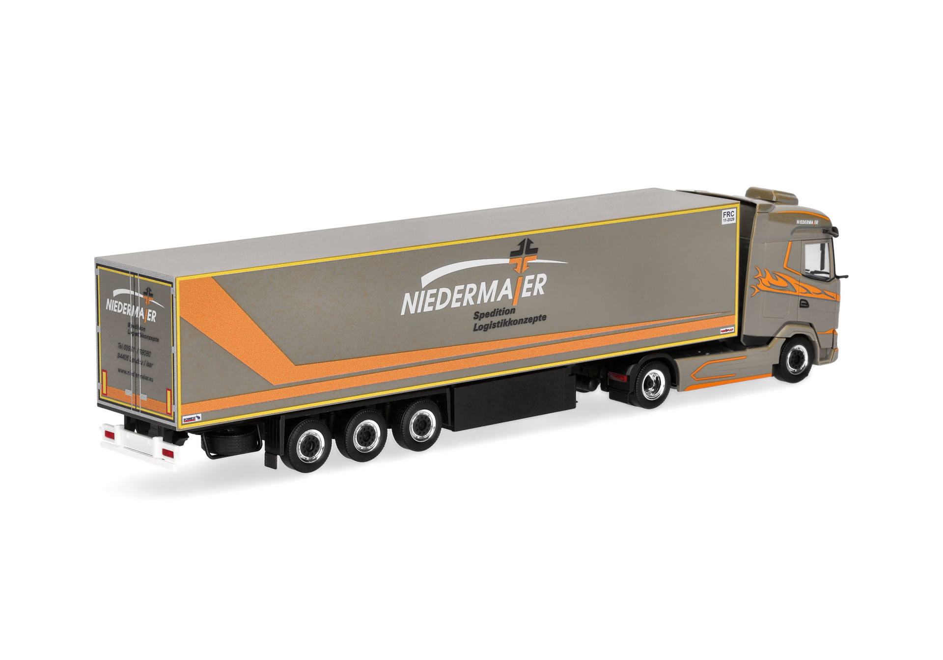 DAF XG refrigerated box semitrailer truck "Niedermaier" (Bavaria/Landau an der Isar)