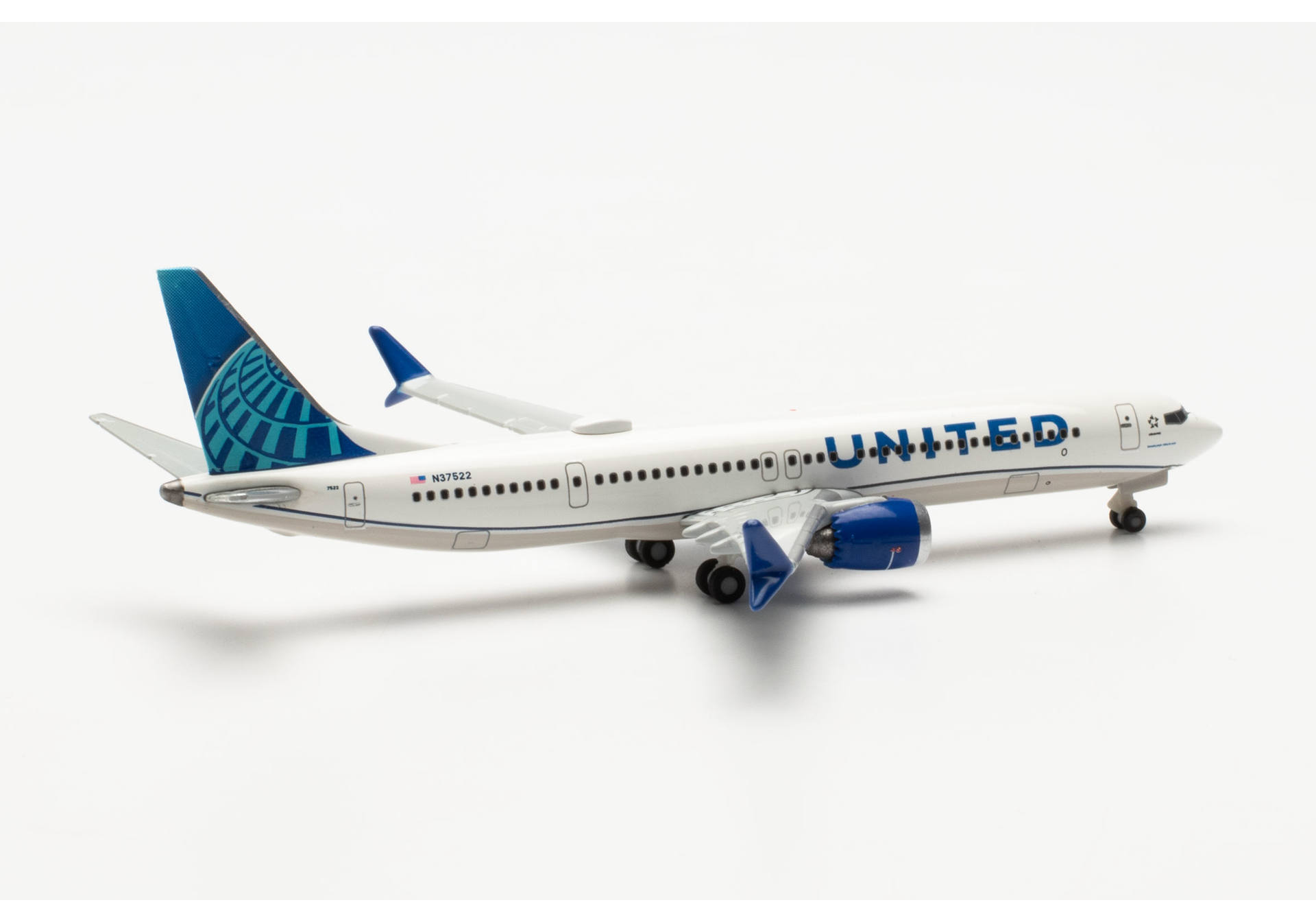 United Airlines Boeing 737 Max 9 – N37522