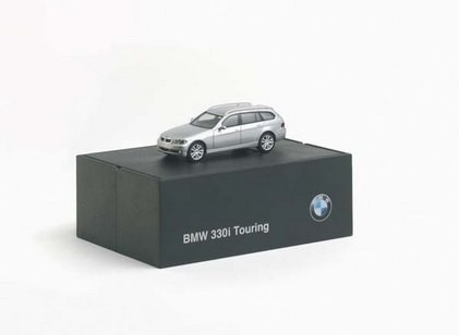 BMW 330i Touring special box