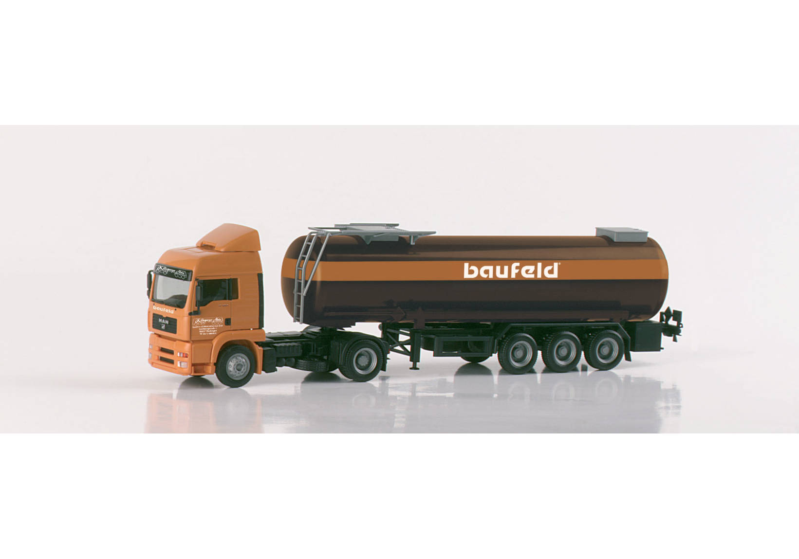 MAN TGA LX bitumen tank semitrailer "Baufeld"