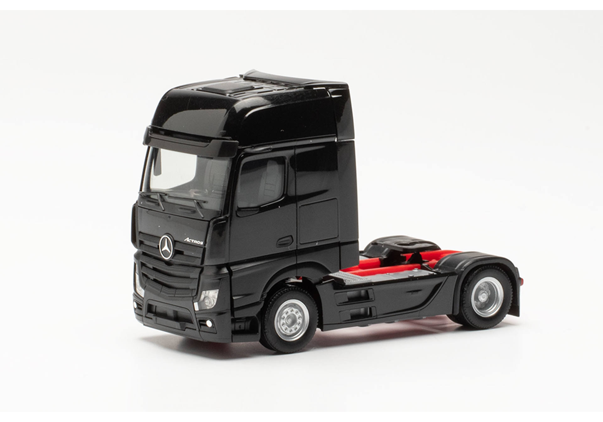 Mercedes-Benz Actros Gigaspace tractor, black