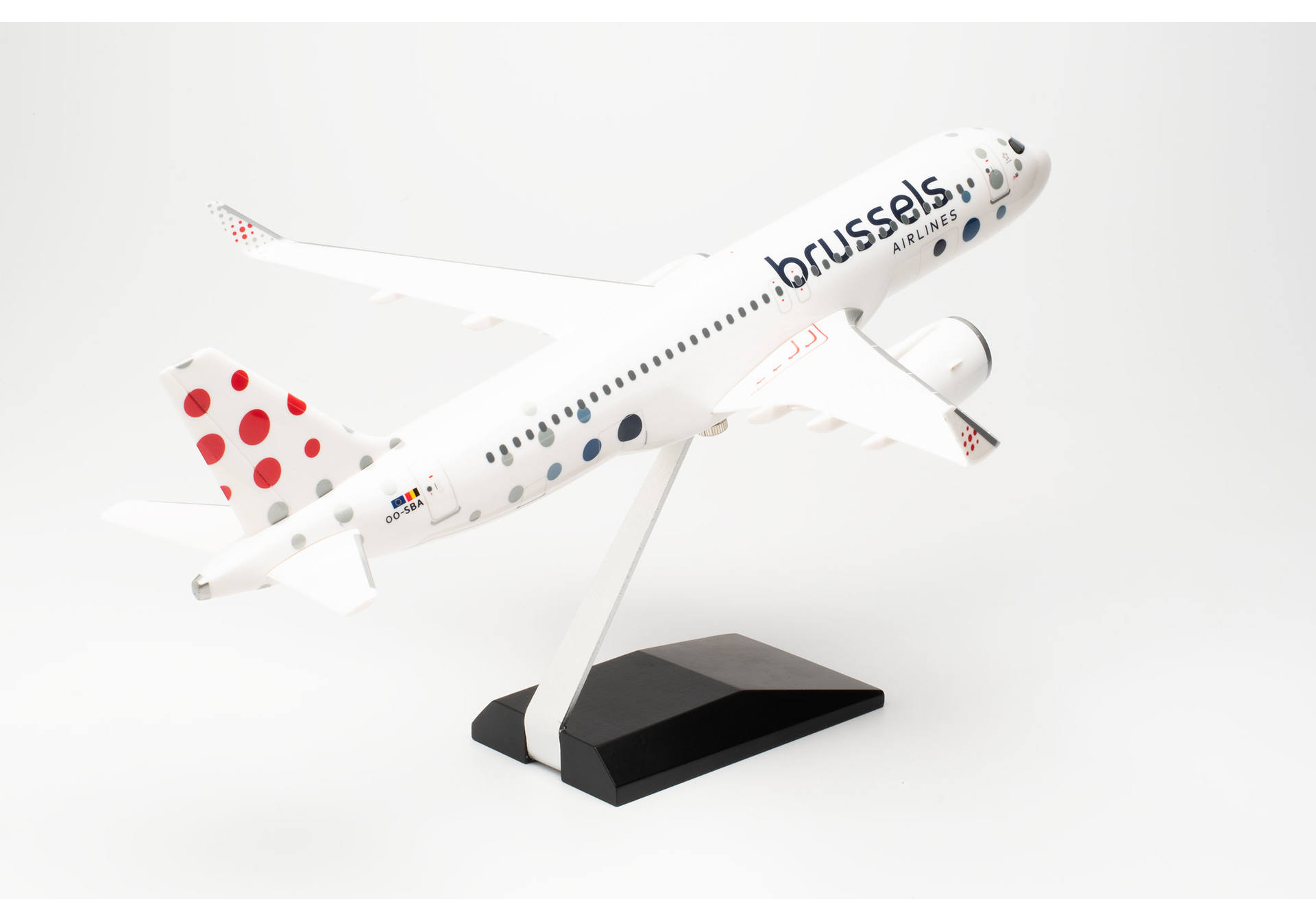 Brussels Airlines Airbus A320neo (1:100) - OO-SBA